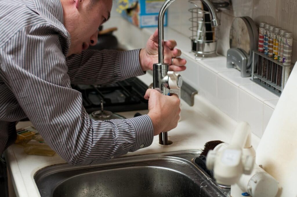 Professionele loodgietersdiensten in Hengelo voor reparaties en onderhoud van sanitair en leidingen